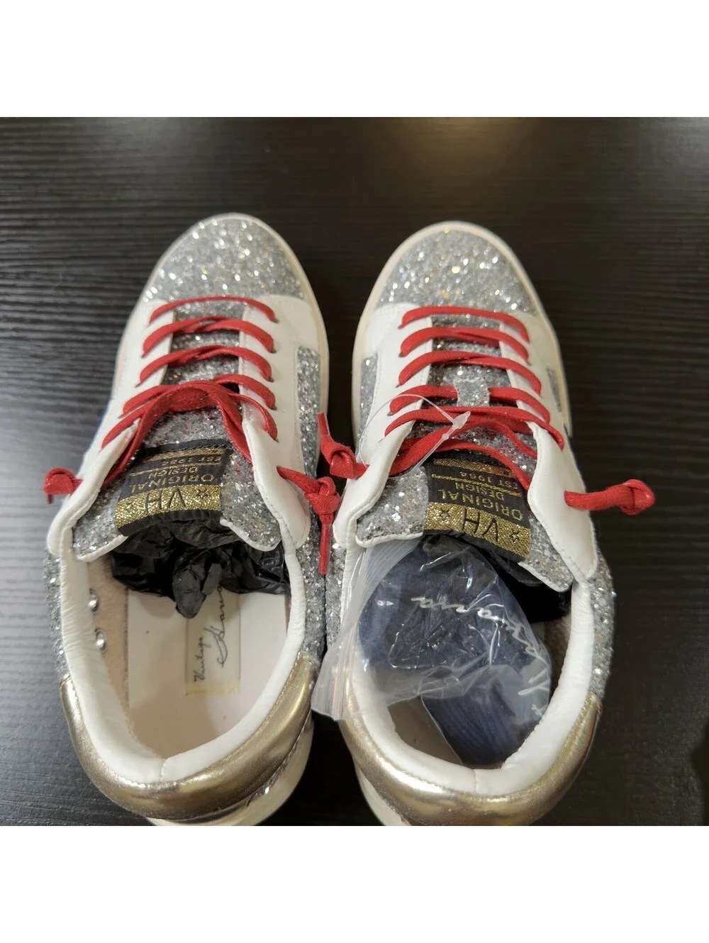 Size 6.5 Women’s Vintage Havana Silver Glitter Gray Star Red Laces Sneakers